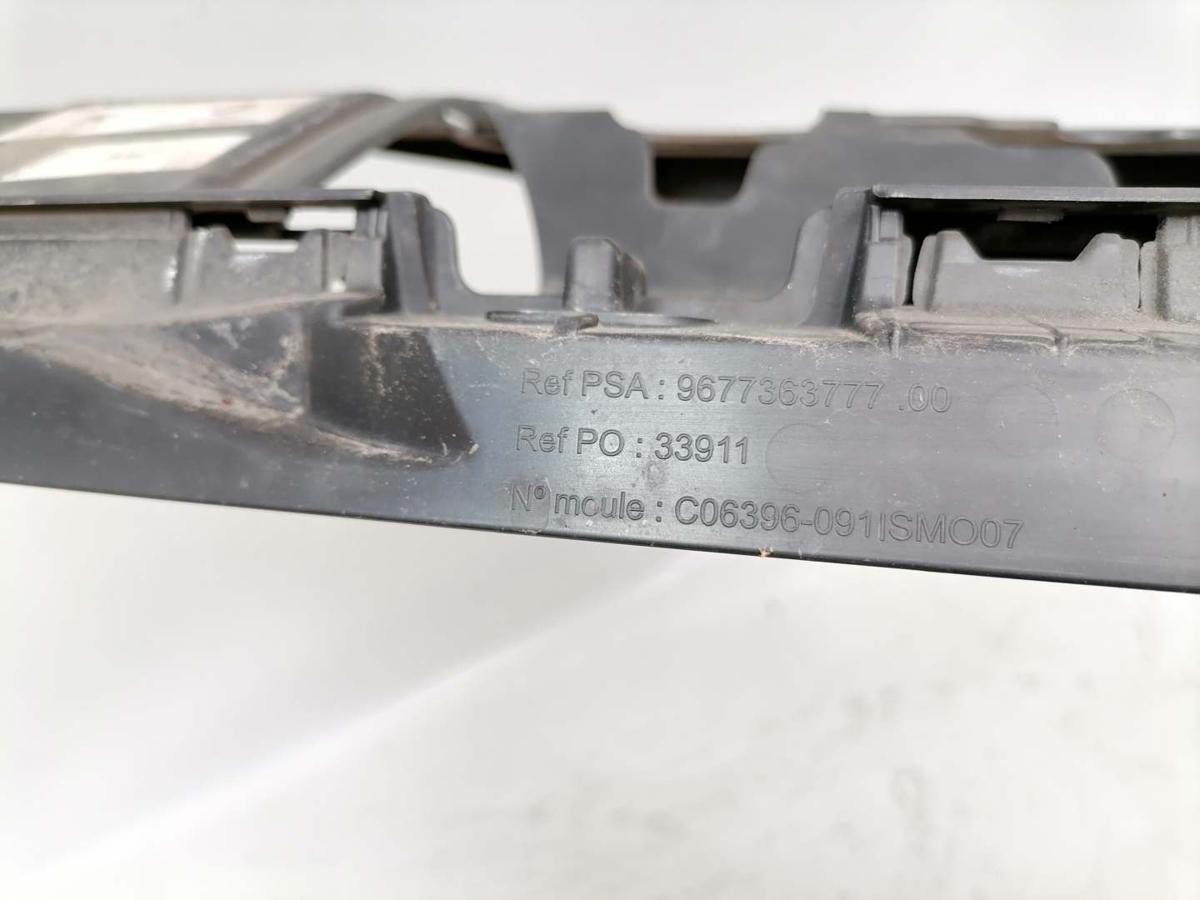 Peugeot 308 2 SW original Träger Stoßstange Stossfänger vorn Bj.2016